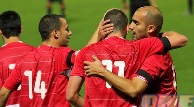 שחקני הפועל חוגגים. הפעם (שי לוי) שחקני הפועל חוגגים. הפעם (שי לוי)