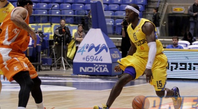 פרקינס. נכנס מהר למשחק (יוסי ציפקיס)