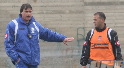 חלאילה עם דראפיץ. &qout;אם אנחנו לא נעזור, מי יעזור?&qout; (עמית מצפה) חלאילה עם דראפיץ. &qout;אם אנחנו לא נעזור, מי יעזור?&qout; (עמית מצפה)