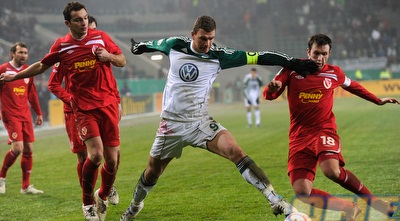 אדין דזקו (ONE) אדין דזקו (ONE)