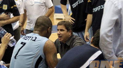 אבי אשכנזי (יוסי ציפקיס) אבי אשכנזי (יוסי ציפקיס)