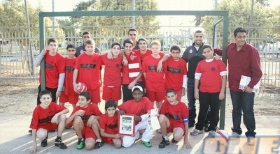 ילדי הפרוייקט עם שכטר: &qout;יש לי מחויבות לאוהדים של הפועל&qout; (מור שאולי)