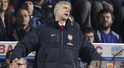 ארסן ונגר עצבני. כמה כוכבים הוא יאבד בקיץ? (רויטרס) ארסן ונגר עצבני. כמה כוכבים הוא יאבד בקיץ? (רויטרס)