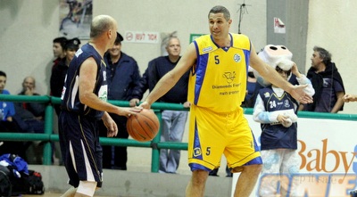 מוטי דניאל (משה חרמון)