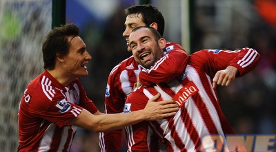 דני היגינבות´ם חוגג עם החברים מול בולטון (GettyImages)