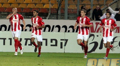 ערן לוי משתיק את יושבי קרית אליעזר (עמית מצפה)