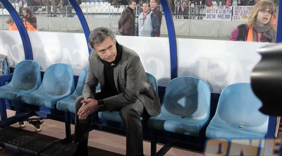 מוריניו. אפילו הוא לא יכול להושיע כשברצלונה מציגה כדורגל כזה (רויטרס)