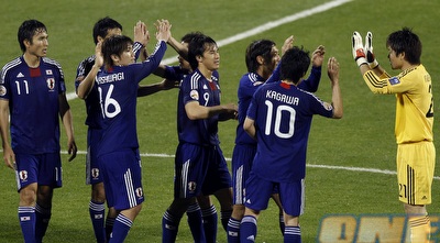 נבחרת יפן. לשלב הבא ובסטייל (רויטרס) נבחרת יפן. לשלב הבא ובסטייל (רויטרס)