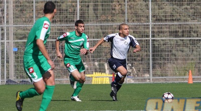 איסמעיל ריאן רודף אחרי הכדור. פתיחה טובה למשחק (עמית מצפה) איסמעיל ריאן רודף אחרי הכדור. פתיחה טובה למשחק (עמית מצפה)