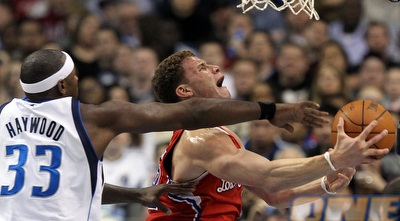 בלייק גריפין מתקשה מול היווד (GettyImages)