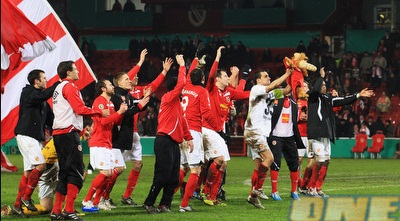שחקני אנרג´י קוטבוס חוגגים (GettyImages)