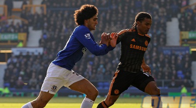 מאלודה מול פלאיני. צ´לסי שוב לא מנצחת בגודיסון פארק (GettyImages) מאלודה מול פלאיני. צ´לסי שוב לא מנצחת בגודיסון פארק (GettyImages)