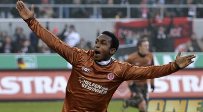 טאקי חוגג (רויטרס)