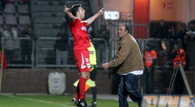 קוסטדין אזורוב חוגג את שער היתרון לזכות סכנין (יניב גונן)