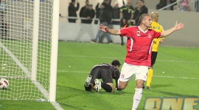 שהר המופתע יוצא לחגוג את היתרון של הפועל (משה חרמון)