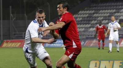 צ´קאנה נאבק עם גבאי (יוסי ציפקיס)