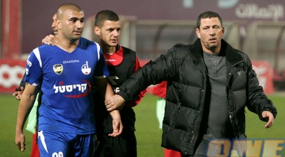 ניר קלינגר וערן לוי בסיום המשחק בדוחא (יניב גונן)