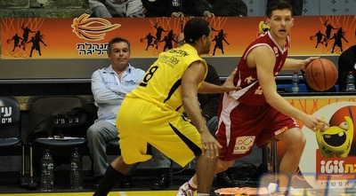 גל מקל מול טוני יאנגר (ONE)