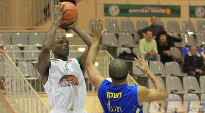 דאנקן מנסה לחסום את קילינגסוורת´ (ONE)