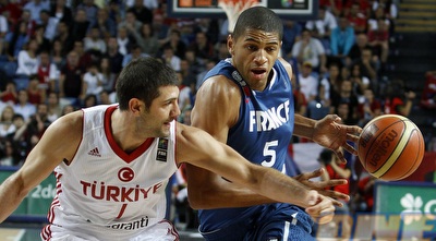 ניקולה באטום (רויטרס) ניקולה באטום (רויטרס)