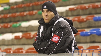 שרון אביטן ביציע. לא יהיה על הקווים בב&qout;ש (גיא בן זיו)