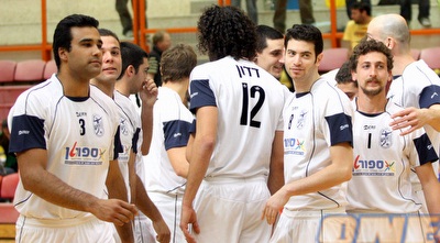 יוחאי דדון וטיאגו דה סילבה. ניצחון קל על בת ים (יניב גונן)