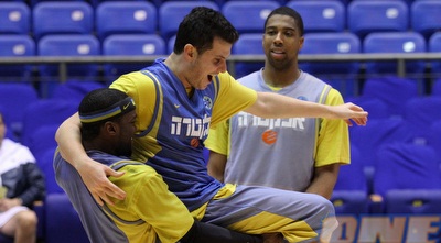 פרקינס ופניני משתעשעים (שי לוי)