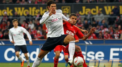 גומס כובש, תומר מולר מבשל ומתבונן (GettyImages) גומס כובש, תומר מולר מבשל ומתבונן (GettyImages)