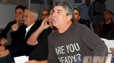 פרוספר אזגי (יניב גונן)