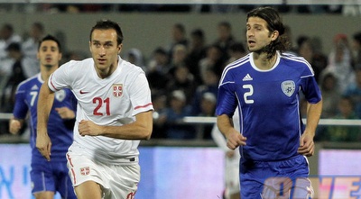 איציק כהן עם מרדה. בכורה לבלם בנבחרת (יוסי ציפקיס)