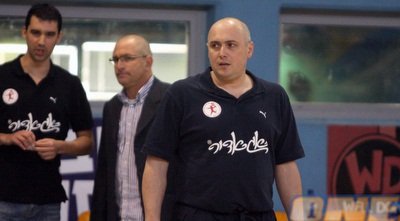 וובה זייקמן. &qout;ליגה משוגעת&qout; (יניב גונן)