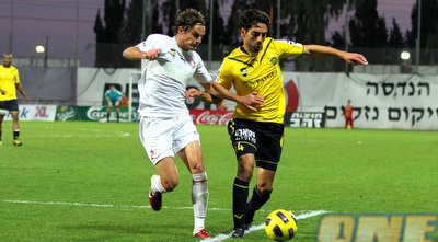 יואב זיו מול עודד אלקיים (שי לוי)