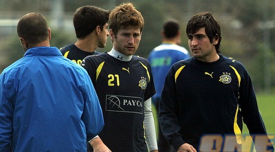 שרן ייני עם אלי זיזוב. יתפוקד במקרה הצורך כבלם (ליאור טימור)