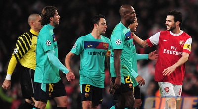 פברגאס עם שחקני בארסה (GettyImages)