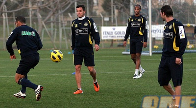 רנגלוב עם הכדור. ממשיך לקבל את הקרדיט בחוד (ליאור טימור) רנגלוב עם הכדור. ממשיך לקבל את הקרדיט בחוד (ליאור טימור)