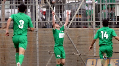 גיא מלמד חוגג (יניב גונן) גיא מלמד חוגג (יניב גונן)