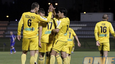 אך למזלם של מכבי ואיווניר יש להם את מדוניאנין ועטר בקבוצה (יוסי ציפקיס) אך למזלם של מכבי ואיווניר יש להם את מדוניאנין ועטר בקבוצה (יוסי ציפקיס)