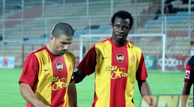 סארקי ואוחיון עם הראש למטה (מור שאולי)