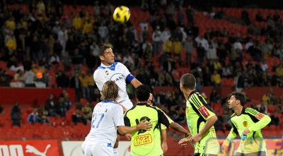 גל כהן עולה לנגיחה (שי לוי)