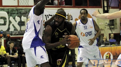 אלטון בראון (יוסי ציפקיס)