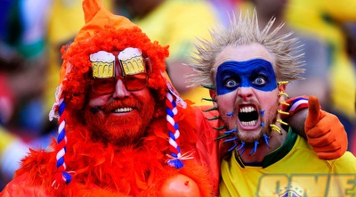 אווהדים במונדיאל. נבנים אצטדיונים חדשים? (GettyImages) אווהדים במונדיאל. נבנים אצטדיונים חדשים? (GettyImages)