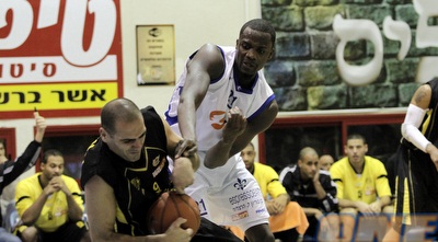 ג´יימס. המצטיין במרגש (יוסי ציפקיס)