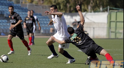 רז כהן עוקף את מוחמד מחאג´נה (יוסי ציפקיס)