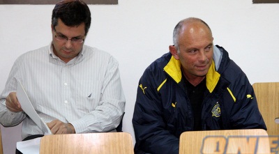 עוזי שעיה וג´ק אנגלידיס (יניב גונן)