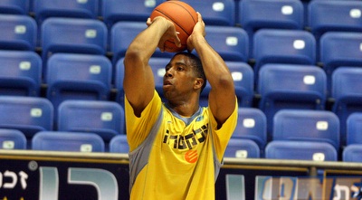 ריצ´ארד הנדריקס (יניב גונן)