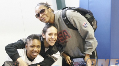 לקו ווילינגהאם, לייני סלווין וטנישה רייט באתונה (לי נוף)