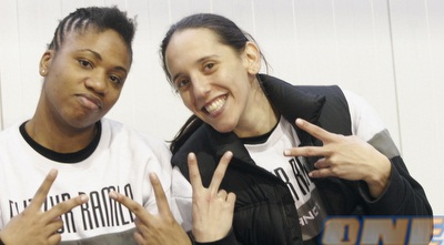 לייני סלווין וטנישה רייט במצב רוח חיובי (לי נוף)