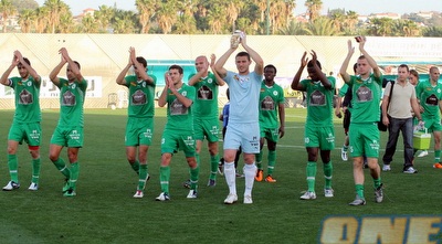 שחקני כפ&qout;ס חוגגים (מור שאולי)