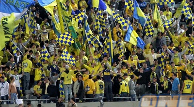 אוהדי מכבי תל-אביב. רוצים להיפגש עם ההנהלה (שי לוי)