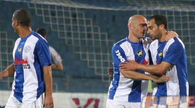 פ&qout;ת חוגגת מול אשקלון (משה חרמון) פ&qout;ת חוגגת מול אשקלון (משה חרמון)